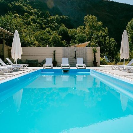 Gipsy Village Park Hotel Asureti Eksteriør billede