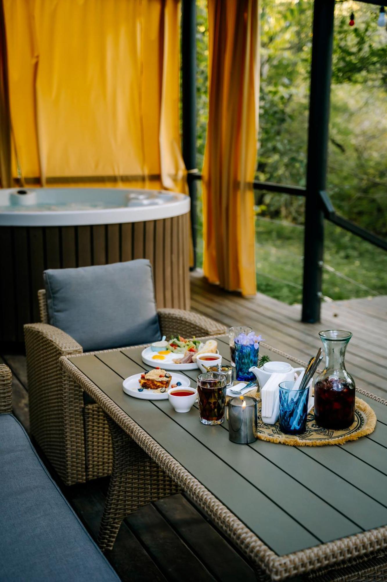 Gipsy Village Park Hotel Asureti Eksteriør billede